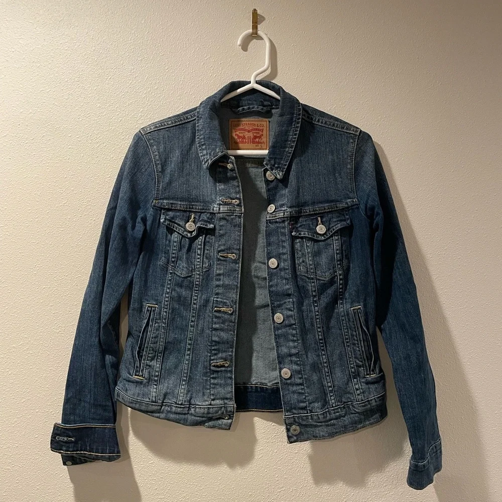 Levi’s Denim Jacket - Picture 1 of 5